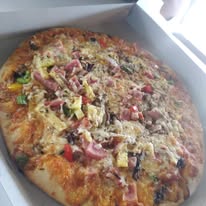 BBQ Chicken pizza